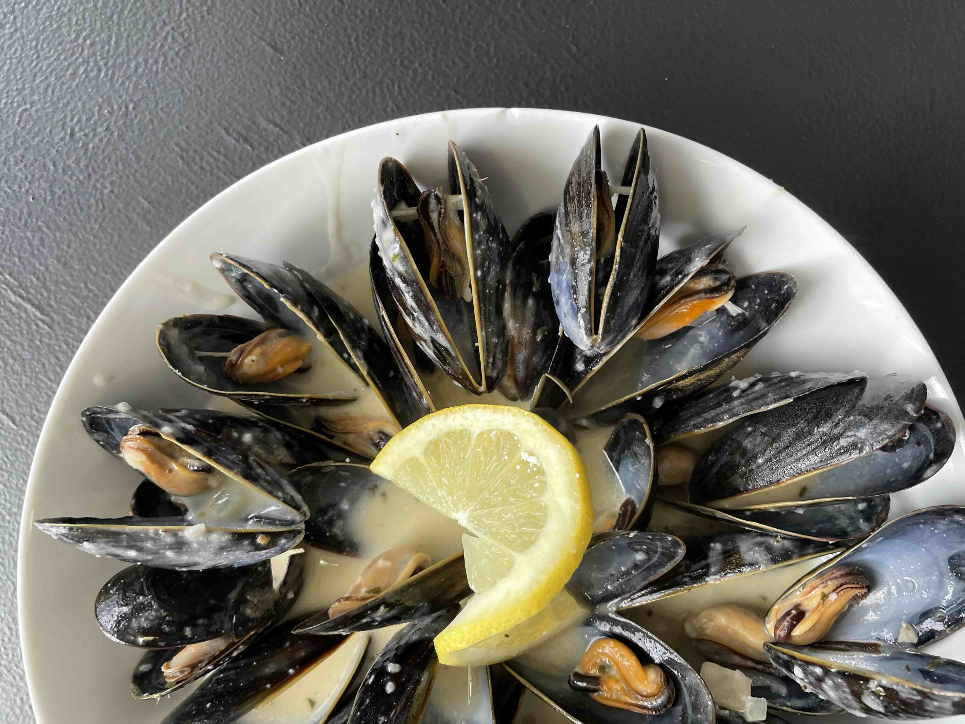 Nft Mussels in Garlic Sauce